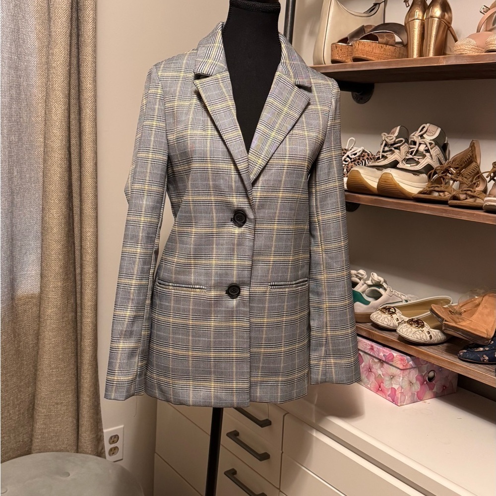 Gray blazer, no tag but never worn